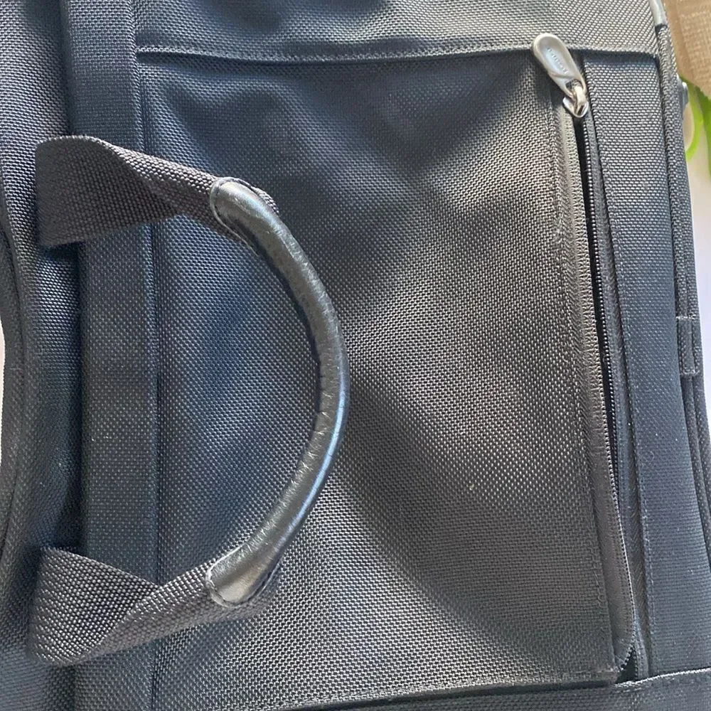BRIGGS & RILEY Travelware Black Nylon Briefcase with Removable Shoulder Strap